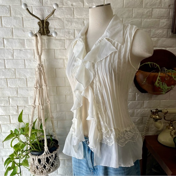 Vintage Tops - Vintage Y2K Early 2000s Whimsigoth White Chiffon + Lace Ruffle Hem Top